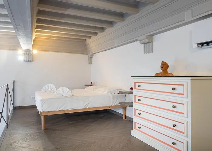 Unyca - Luxury Duomo Loft * Firenze